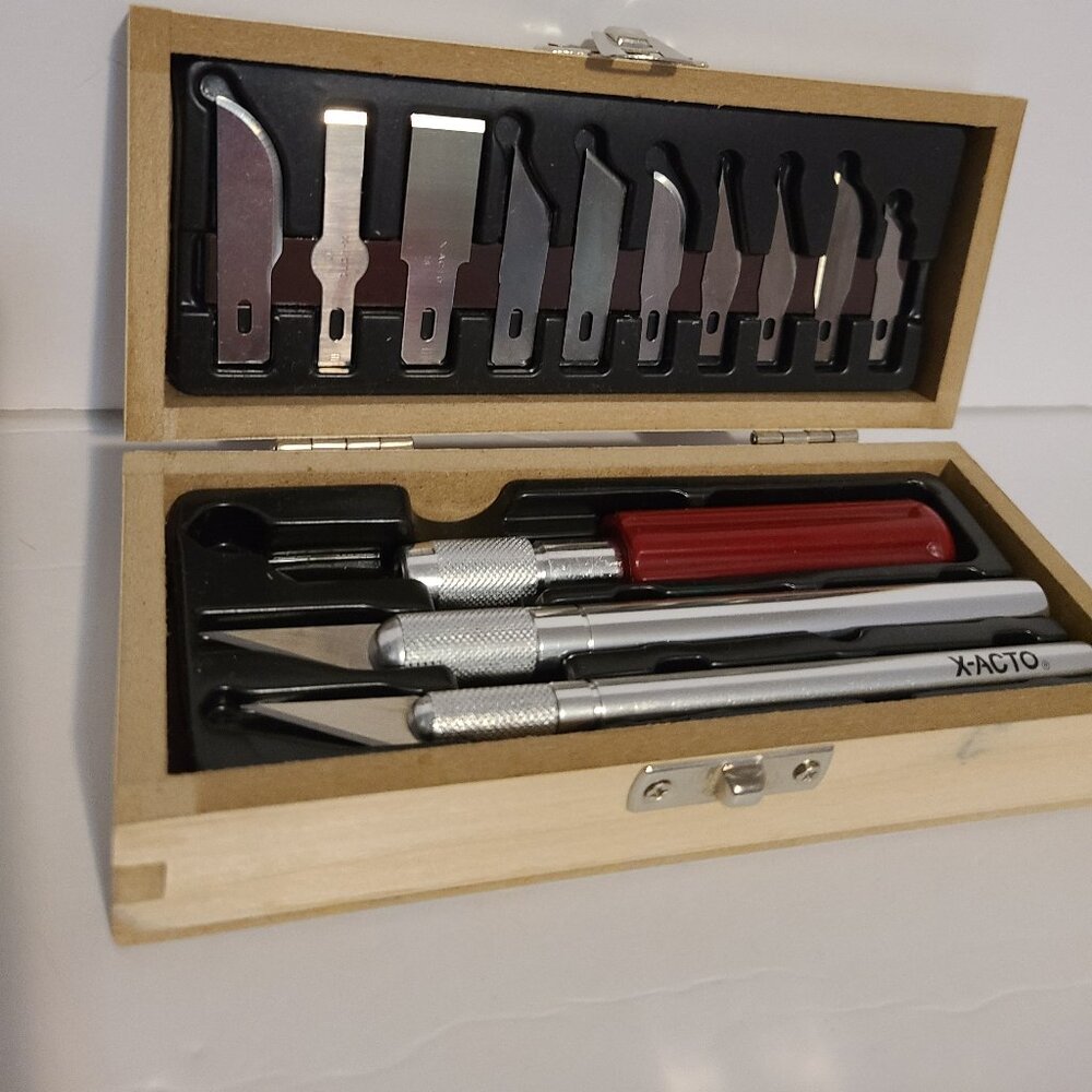 X-ACTO BASIC KNIFE SET-3PRECISION KNIVES-10 PRECISION BLADES-WOODEN CHEST - Picture 8 of 9